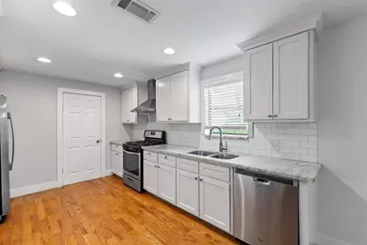 1305 Idylwild Street, Houston, TX 77009 - Photo 9