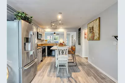 7121 Avenue P 1/2, Galveston, TX 77551 - Photo 15