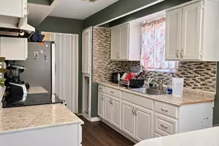 11010 Sageriver Dr, Houston, TX 77089 - Photo 7