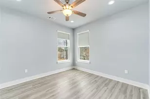 9495 Jutland Rd, Houston, TX 77033 - Photo 9