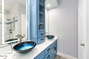 9495 Jutland Rd, Houston, TX 77033 - Photo 11