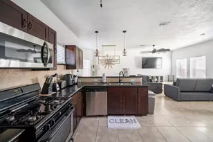 3616 Elysian St, Houston, TX 77009 - Photo 7