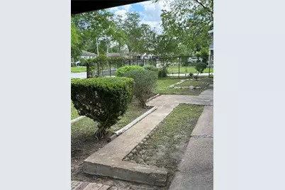 5914 Ridgeway Drive, Houston, TX 77033 - Photo 3