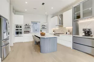 1116 Peden St, Houston, TX 77006 - Photo 11