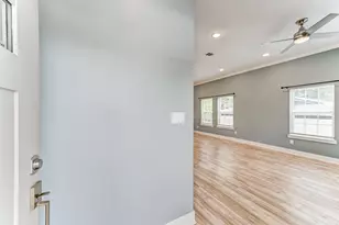 4927 E Ridge Creek Dr, Houston, TX 77053 - Photo 5