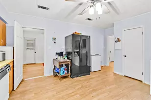 1720 18th St, Huntsville, TX 77340 - Photo 15