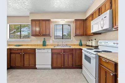 9739 Rustic Rock Road, La Porte, TX 77571 - Photo 11