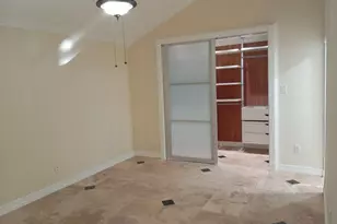 13935 Hollowgreen Dr, Houston, TX 77082 - Photo 17