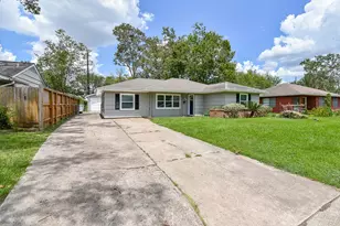 7406 Schiller St, Houston, TX 77055 - Photo 33