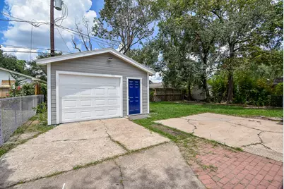 7406 Schiller Street, Houston, TX 77055 - Photo 25