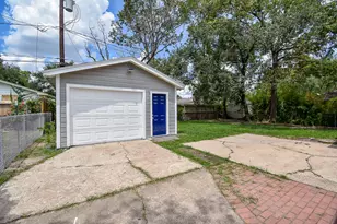 7406 Schiller St, Houston, TX 77055 - Photo 25