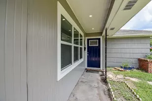 7406 Schiller St, Houston, TX 77055 - Photo 3