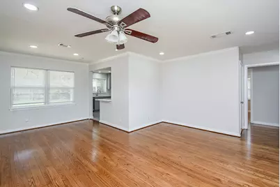 7406 Schiller Street, Houston, TX 77055 - Photo 5