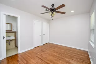 7406 Schiller St, Houston, TX 77055 - Photo 21