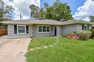 7406 Schiller St, Houston, TX 77055 - Photo 1
