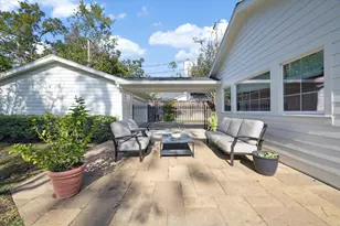 737 Country Ln, Houston, TX 77024 - Photo 23