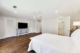 737 Country Ln, Houston, TX 77024 - Photo 15