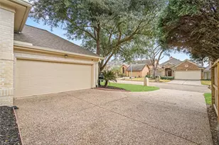 8310 Bon Hill Ct, Spring, TX 77379 - Photo 5