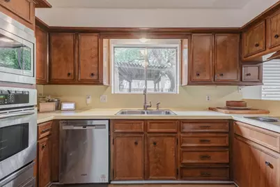 715 Dominion Drive, Katy, TX 77450 - Photo 23