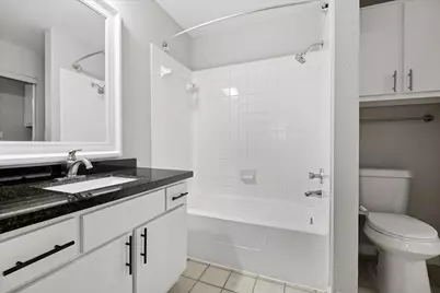 1710 W T C Jester Boulevard #5104, Houston, TX 77008 - Photo 11