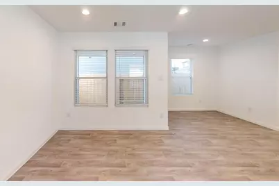 16811 N Marie Village Drive, Conroe, TX 77306 - Photo 9