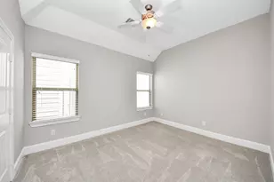 239 W 27th St, Houston, TX 77008 - Photo 33