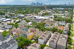 239 W 27th St, Houston, TX 77008 - Photo 39