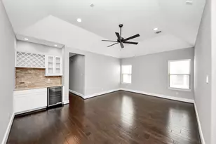 239 W 27th St, Houston, TX 77008 - Photo 19