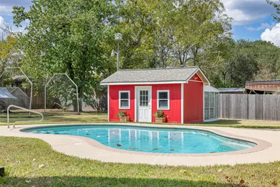 222 N Harris Street, Bellville, TX 77418 - Photo 29