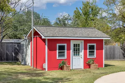 222 N Harris Street, Bellville, TX 77418 - Photo 29