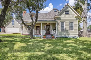 222 N Harris St, Bellville, TX 77418 - Photo 1