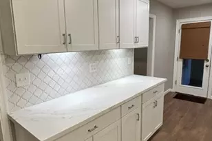 6027 Woodbrook Ln, Houston, TX 77008 - Photo 3