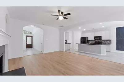 15 Benedict Canyon Loop, The Woodlands, TX 77382 - Photo 11