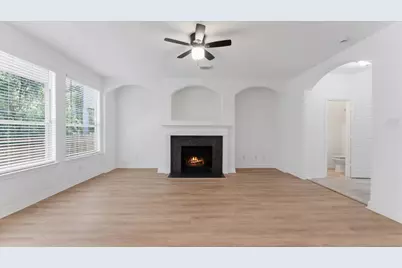 15 Benedict Canyon Loop, The Woodlands, TX 77382 - Photo 7