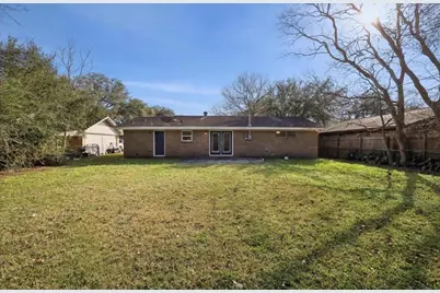 8670 Newfield Lane, Beaumont, TX 77707 - Photo 23