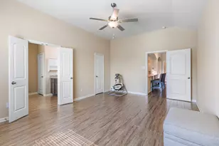 1037 McDonald Dr, Crowley, TX 76036 - Photo 13