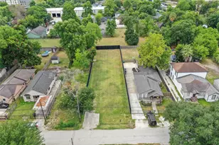 213 Sylvester Rd, Houston, TX 77009 - Photo 15
