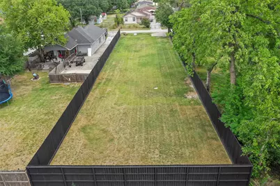 213 Sylvester Road, Houston, TX 77009 - Photo 11