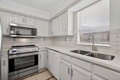 1221 Cedar Post Lane #1D, Houston, TX 77055 - Photo 1