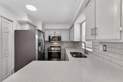 1221 Cedar Post Lane #1D, Houston, TX 77055 - Photo 9