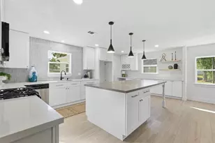 10036 Tri City Beach Rd, Baytown, TX 77523 - Photo 9