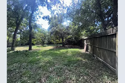 302 E Wayside Avenue, Wharton, TX 77488 - Photo 25