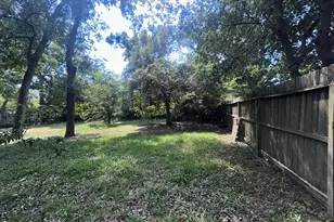 302 E Wayside Ave, Wharton, TX 77488 - Photo 25