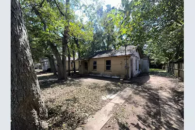 302 E Wayside Avenue, Wharton, TX 77488 - Photo 3