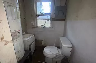 302 E Wayside Ave, Wharton, TX 77488 - Photo 15