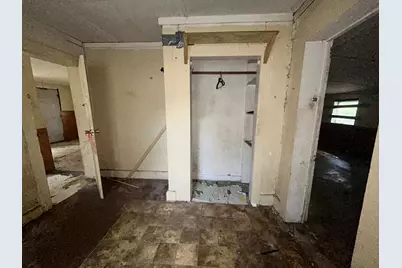 302 E Wayside Avenue, Wharton, TX 77488 - Photo 11