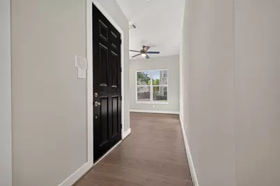 8802 Hollister Pine Court, Houston, TX 77080 - Photo 9