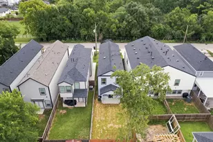 8121 Venus St, Houston, TX 77088 - Photo 47