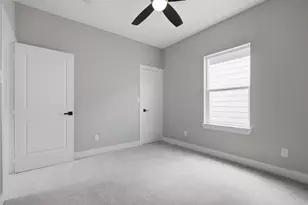 8121 Venus St, Houston, TX 77088 - Photo 31