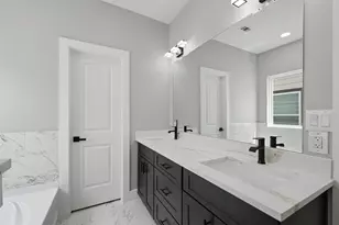 8121 Venus St, Houston, TX 77088 - Photo 25